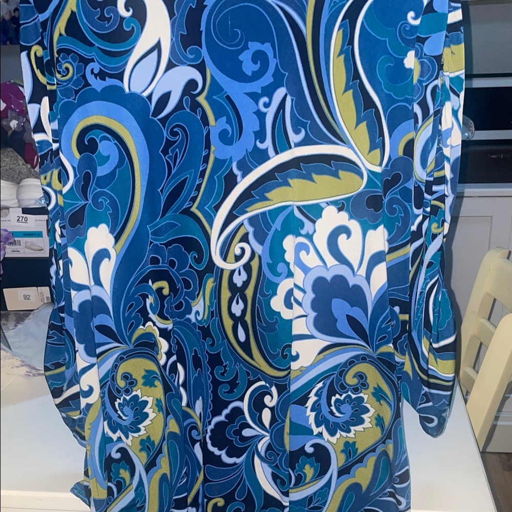 Women’s Susan Graver Blue Paisley Tunic Top Length 28”, Pit to Pit 24”